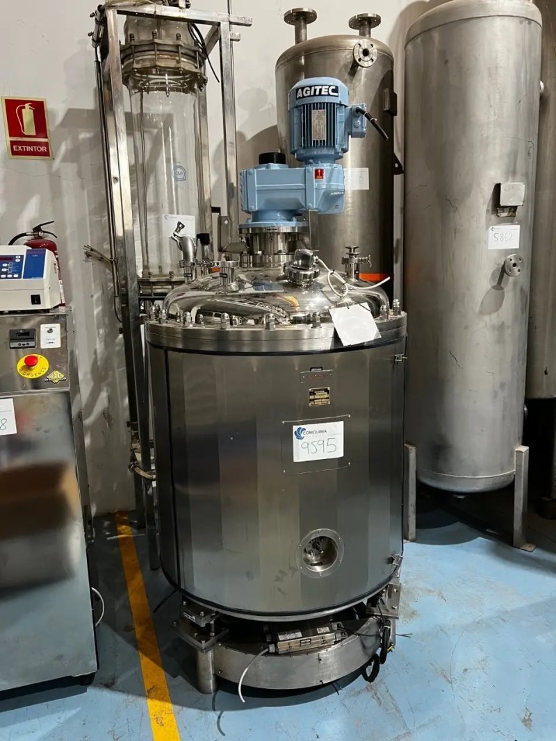 USED SOFAST STAINLESS STEEL 316L 511 LITERS ASEPTIC REACTOR WITH JACKET, AGITATION AND HEAT INSULATION
