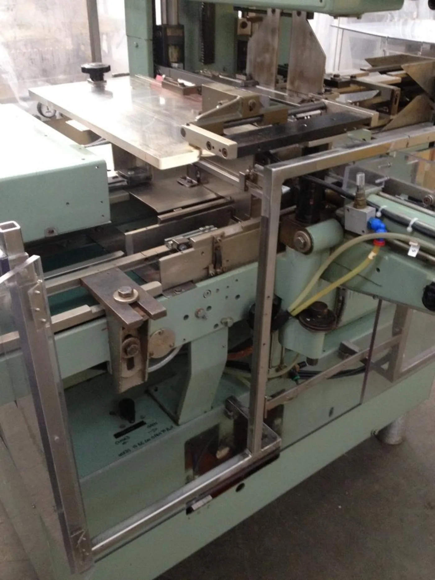 FARDELLATRICE CELLOFANATRICE – CAM-GNUDI – MOD. KA - 8