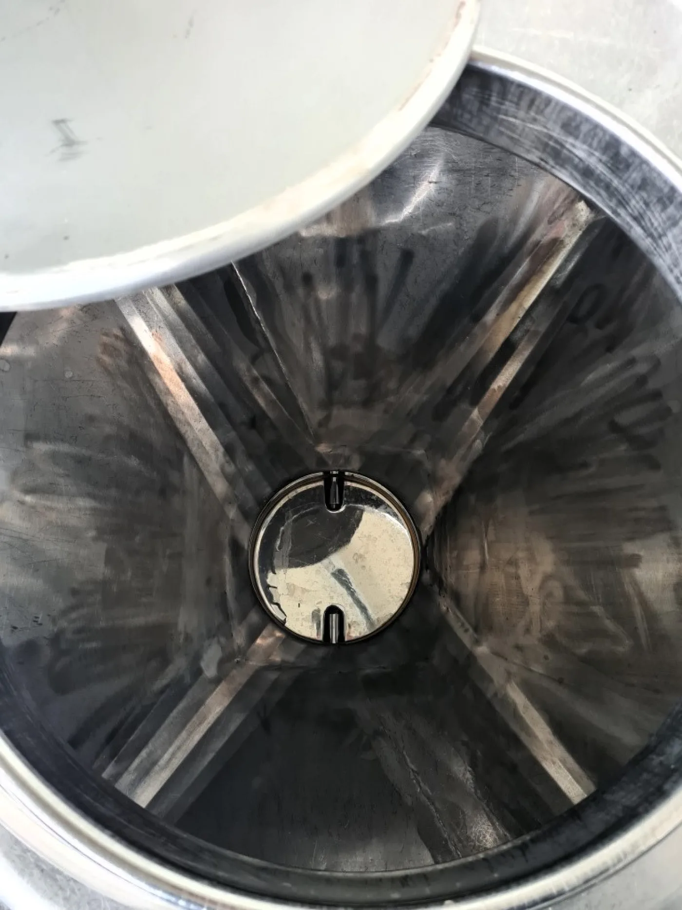 BIN – IBC (CONTENITORE PER MERCE SFUSA) – MOD. 200 LT - 5