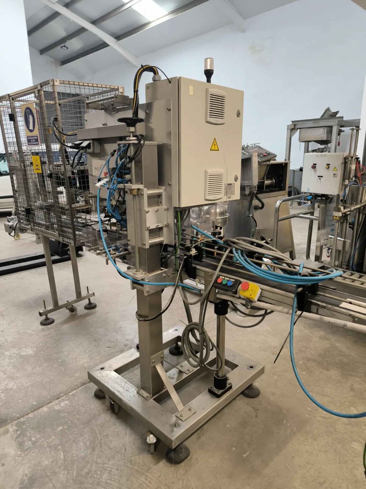 SLEEVE LABELING MACHINE TECDAKI SLEEVTEC S415SP - 2