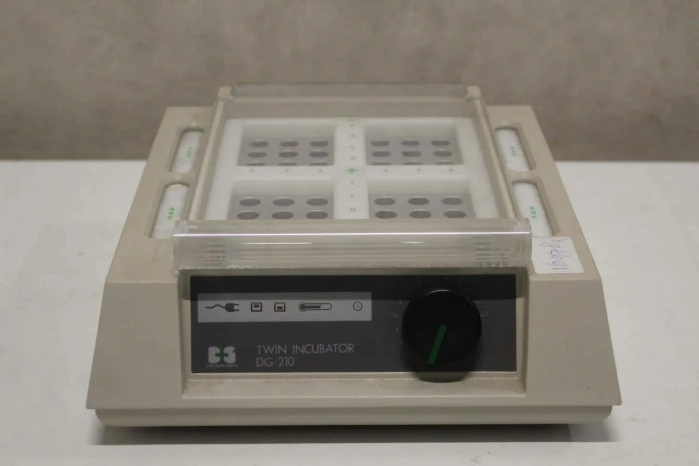 Diagnostic Grifols Twin Incubator DG-210 Verwarmingsblok - 1