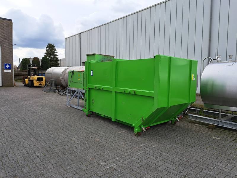 Press with container