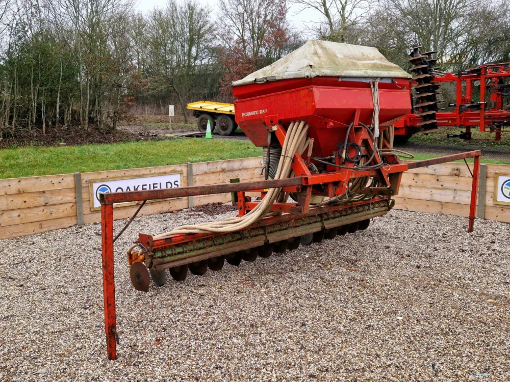 Accord DA 4m Piggyback Drill c/w Amazone Disc Coulters