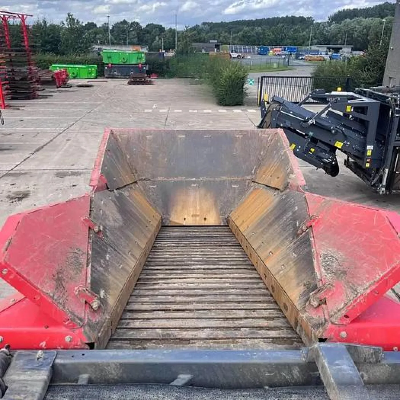 2023 Terex Finlay 883+ Mobile Scalping Screener - 8