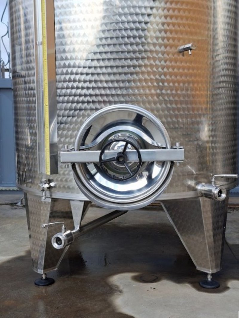 STAINLESS STEEL TANK L.A. INOX, CAPACITY 2000 LITERS, STORAGE/VINIFICATION MODEL CONICAL BOTTOM, SECON HAND EQUIPMENT