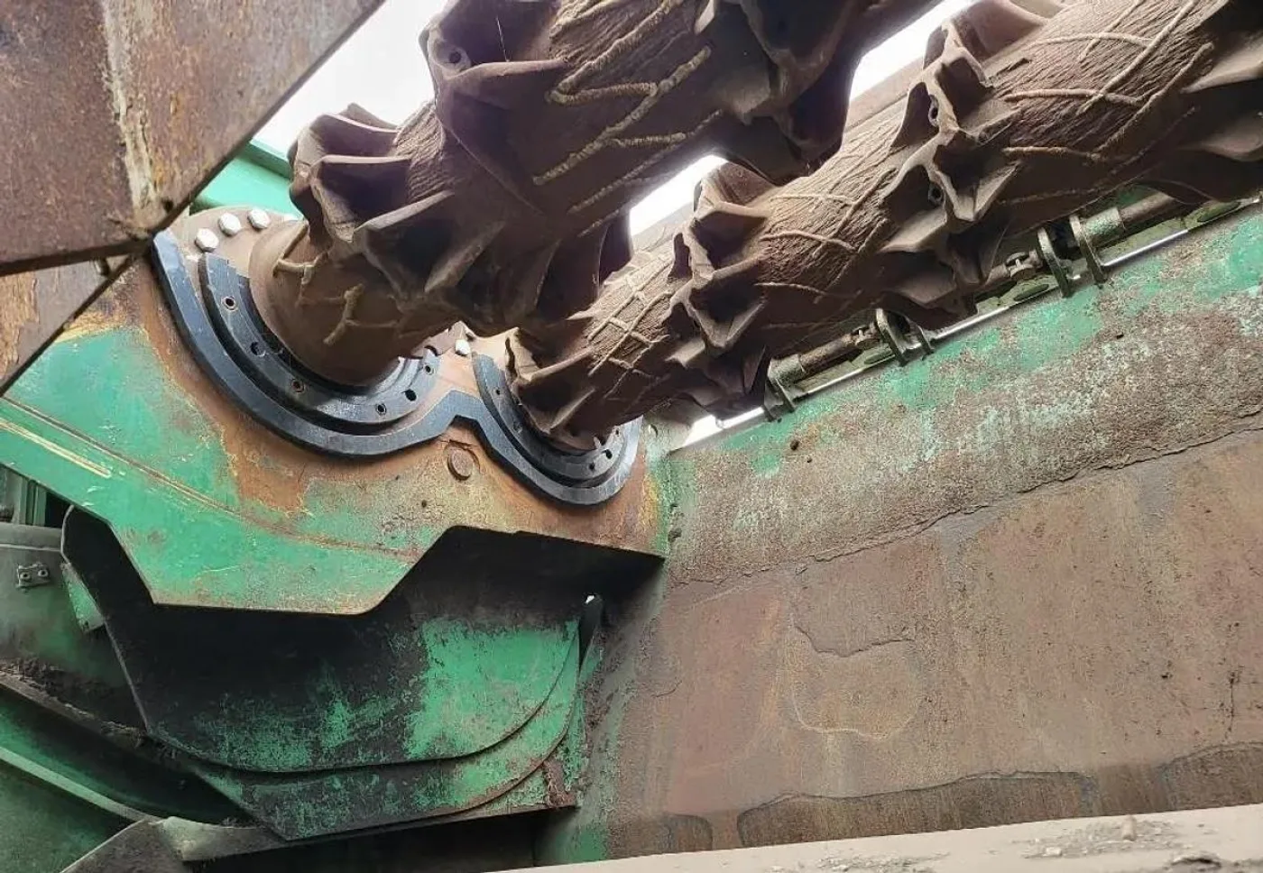 Komptech Crambo 6000 Shredder Parts (Shafts, Baskets, Remote Etc) - 7