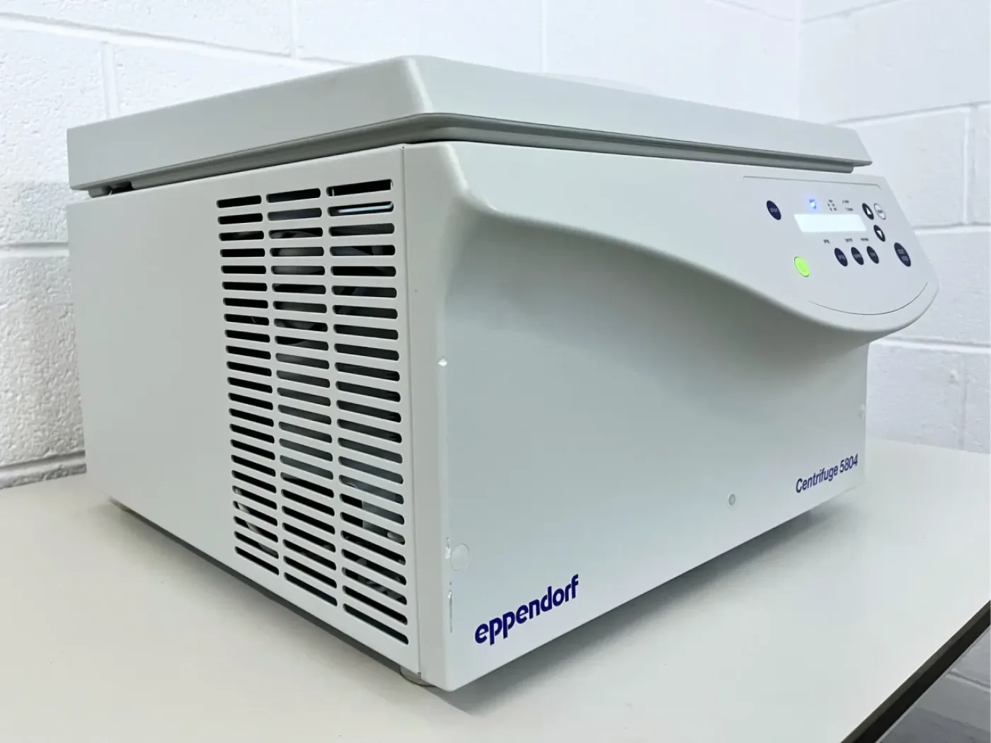 Eppendorf 5804 Benchtop Centrifuge - 3
