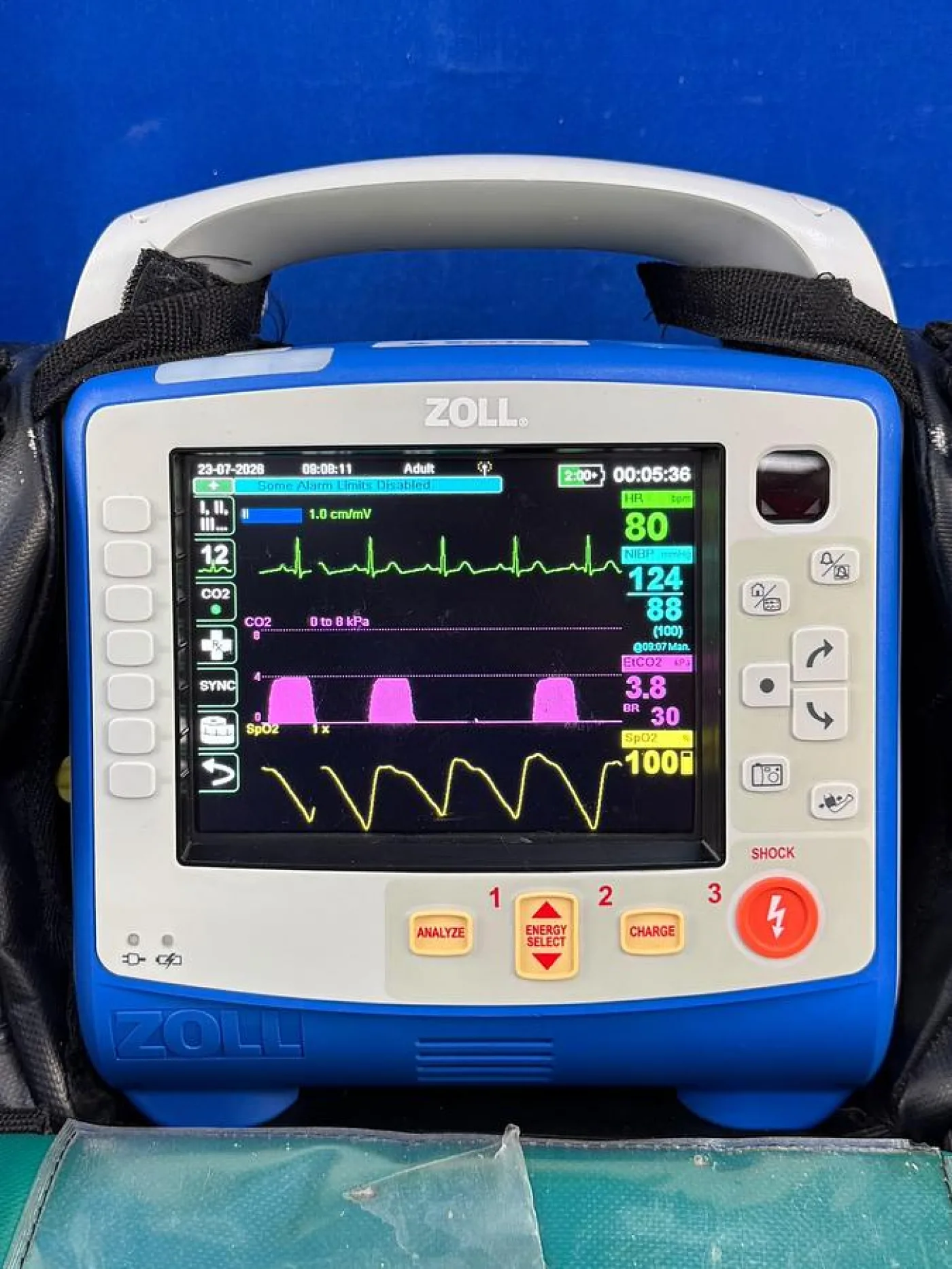 Zoll X Series Defibrillator REF: 6662 PV ELST Without Power Supply - 4