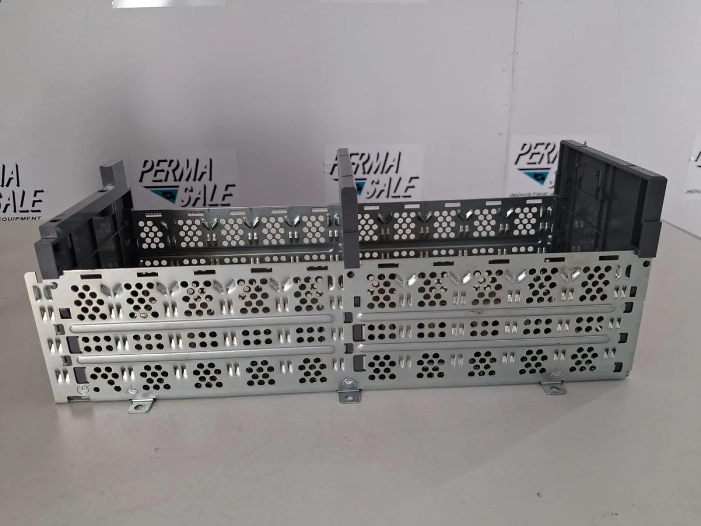 Allen-Bradley 1746-A10 SLC 500 10-Slot Rack Chassis - 3