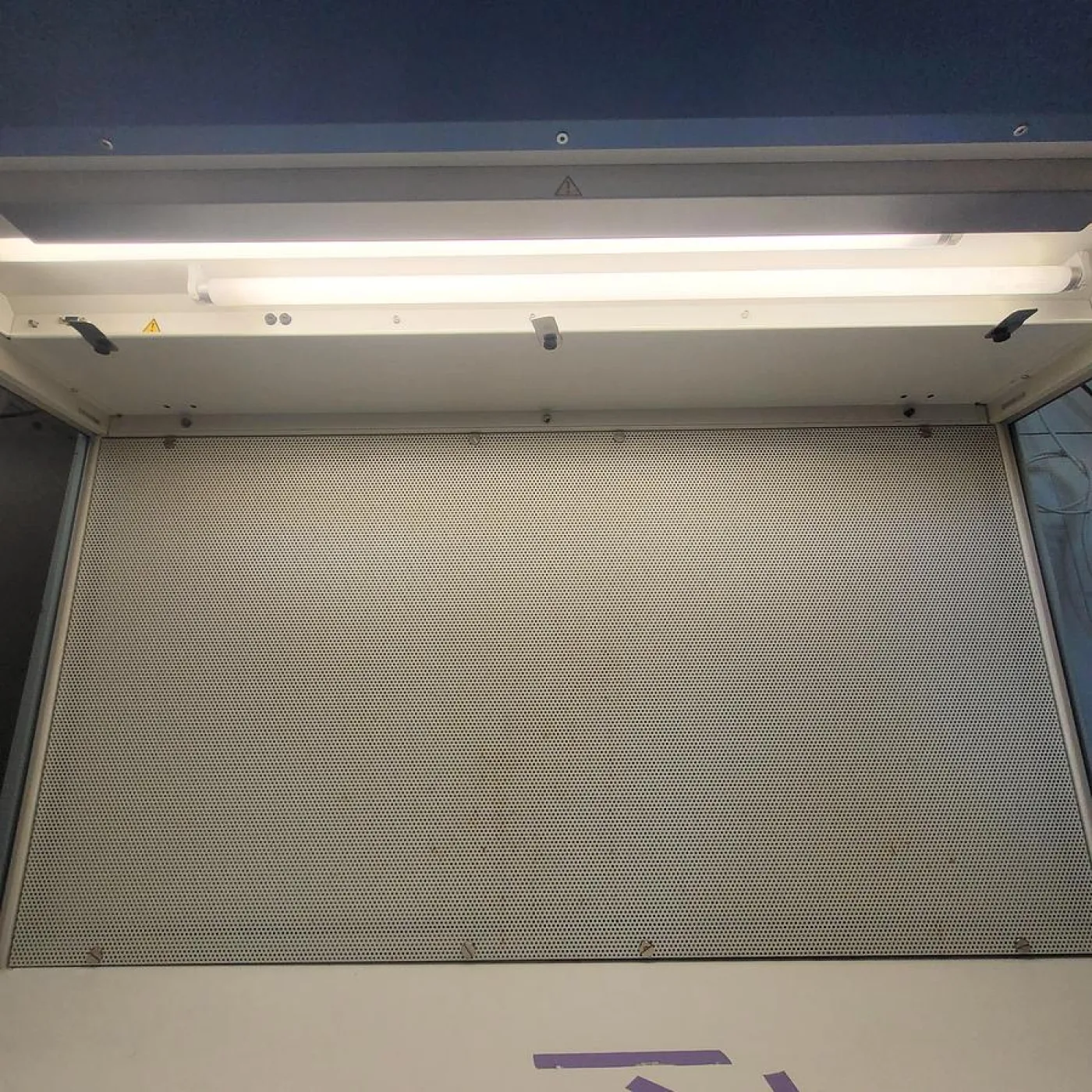 Thermo Scientific Heraguard ECO 1.2 Laminar Flow Clean Bench - 4