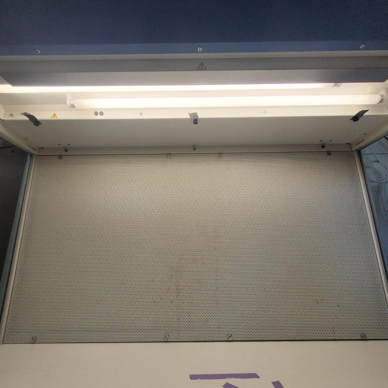 Thermo Scientific Heraguard ECO 1.2 Laminar Flow Clean Bench