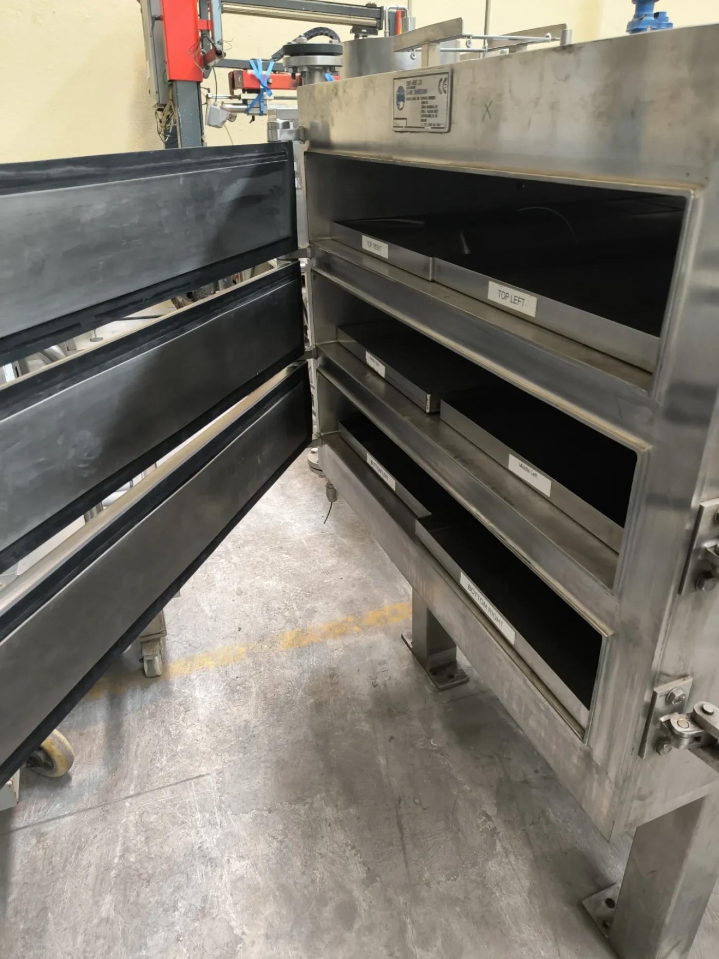 USED STAINLESS STEEL VACUUM TRAY DRYER 3 M2 - 2