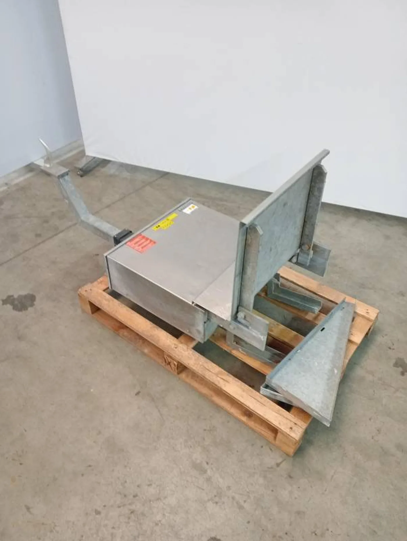 Wall mounted scale with hook - 4