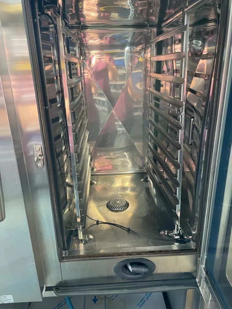 Rational Self Cooking Centre (SCC) 10-1/1/E (10-Grid Electric Combi Oven) Henny Penny Branded - islandcatering