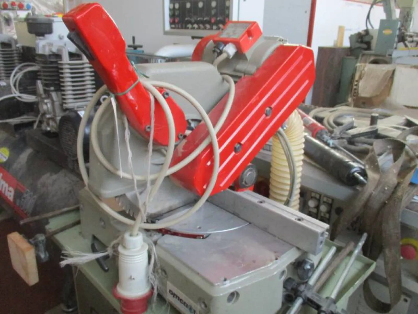 TRONCATRICE OMGA MOD. MEC300ST CON BASAMENTO - 5