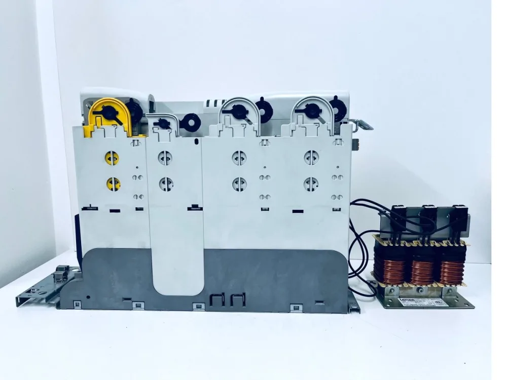 Lenze Umrichter Single Drive Highline E94ASHE0134 mit Transformer