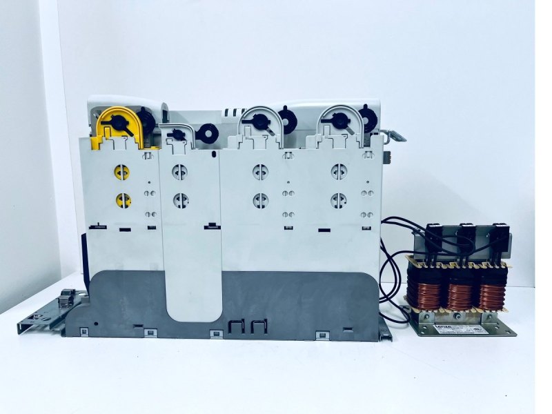 Lenze Umrichter Single Drive Highline E94ASHE0134 mit Transformer