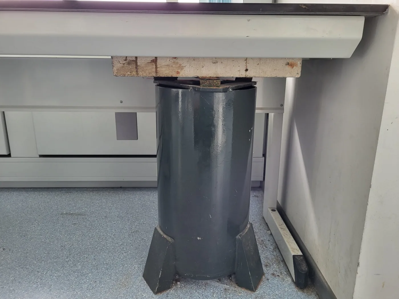 1930 – Used S+B Laboratory weighing table (550 cm) - 2