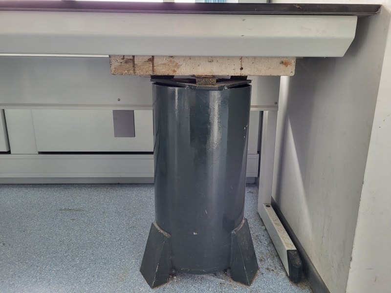 1930 – Used S+B Laboratory weighing table (550 cm)