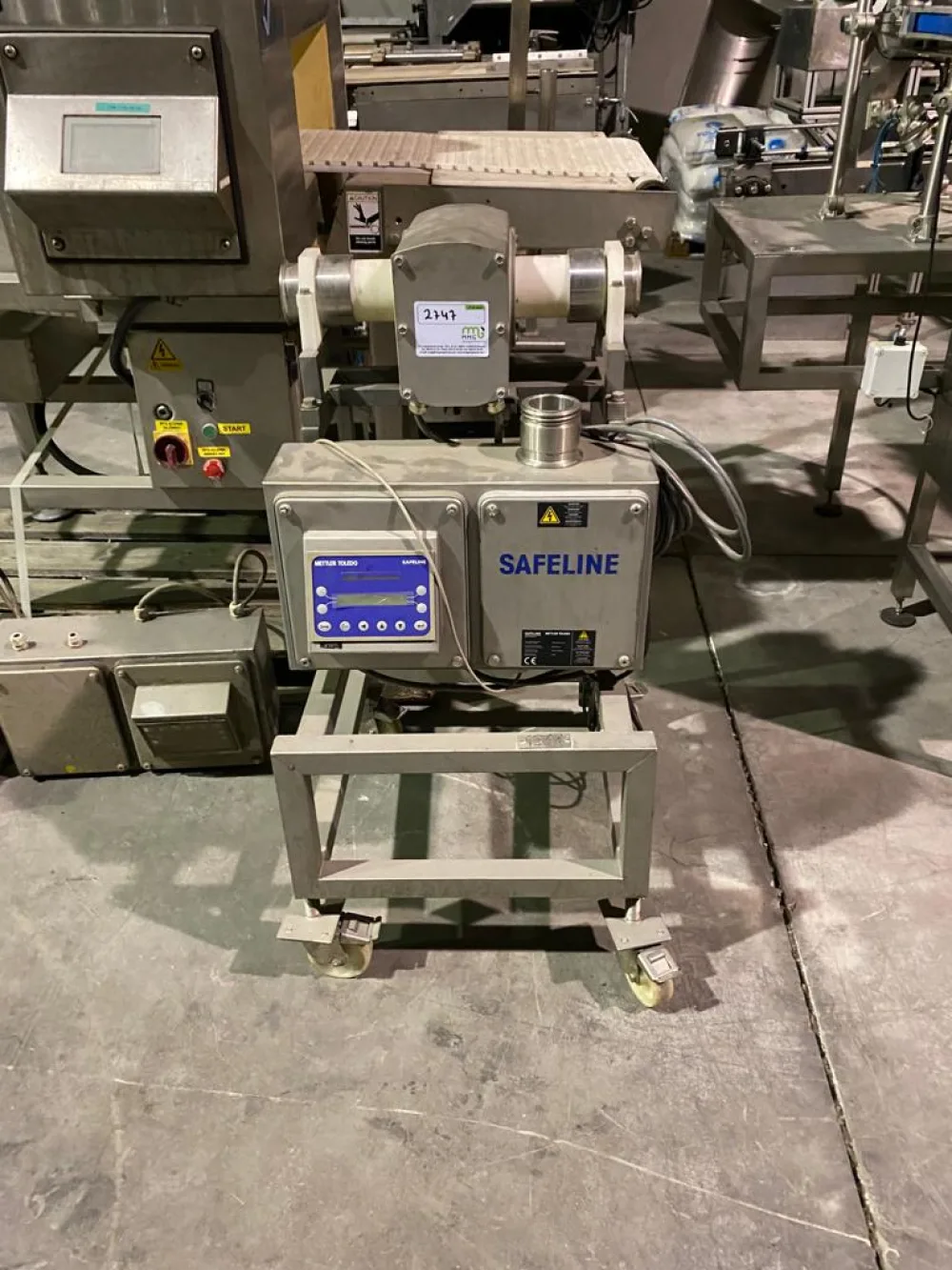 Detector de metales con sistema de caída SAFELINE en acero inoxidable
