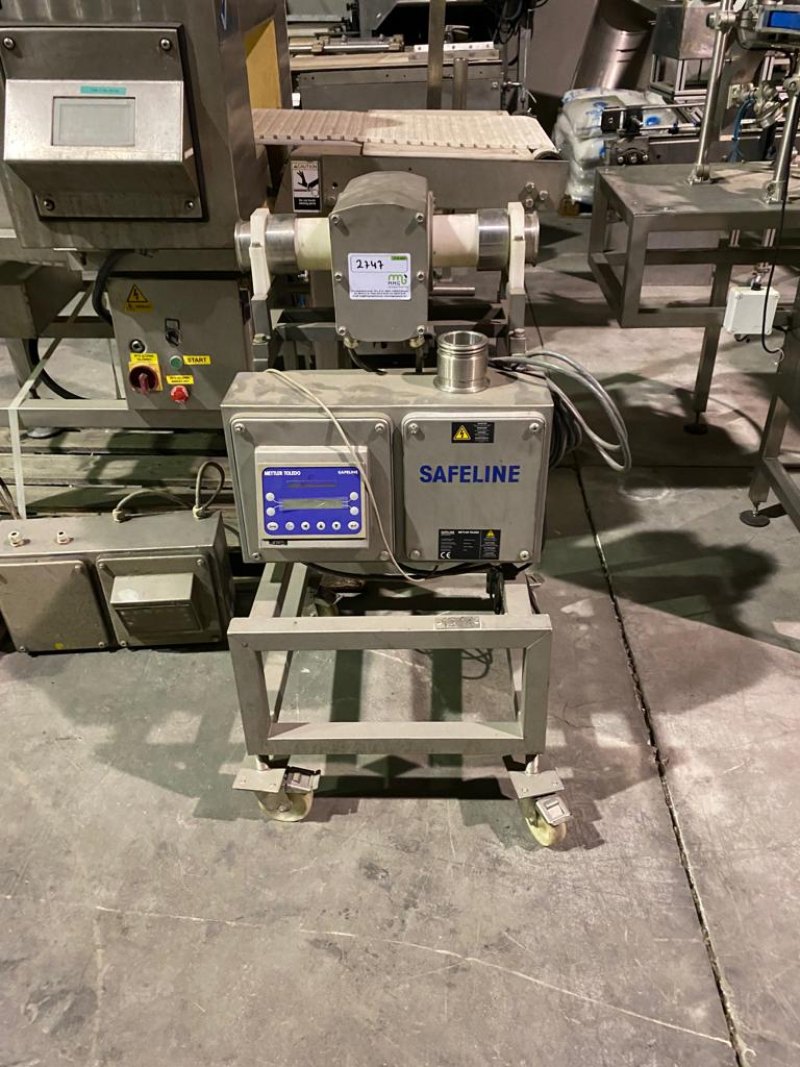 Detector de metales con sistema de caída SAFELINE en acero inoxidable