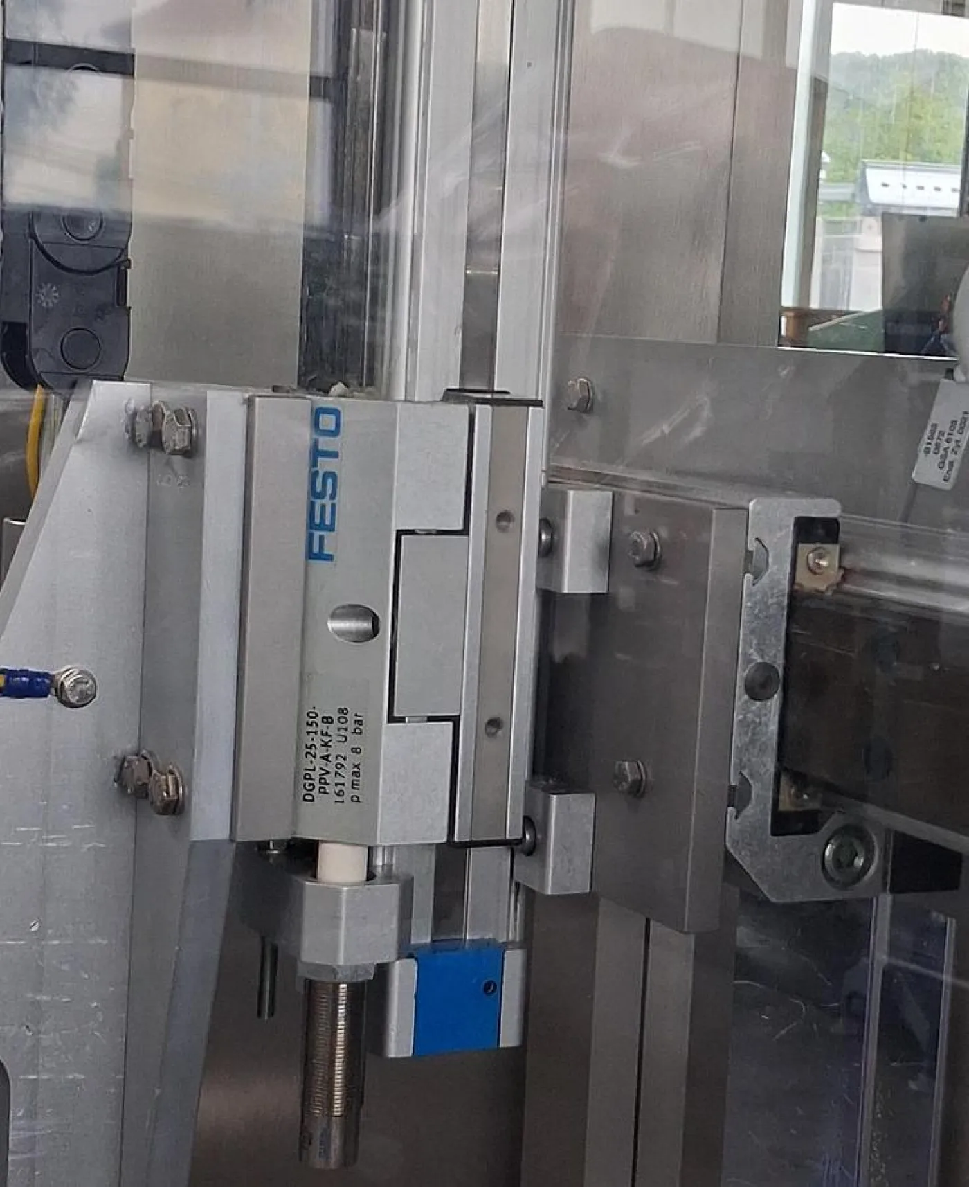 Inova Pharma SH 210 Abfüll- und Verschließmaschine - 4