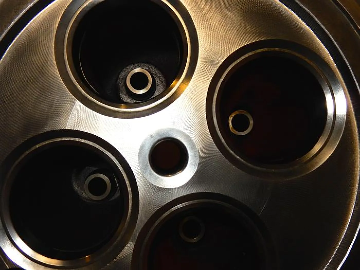 CYLINDER HEADS MAK MU452AK / MU453AK - 6
