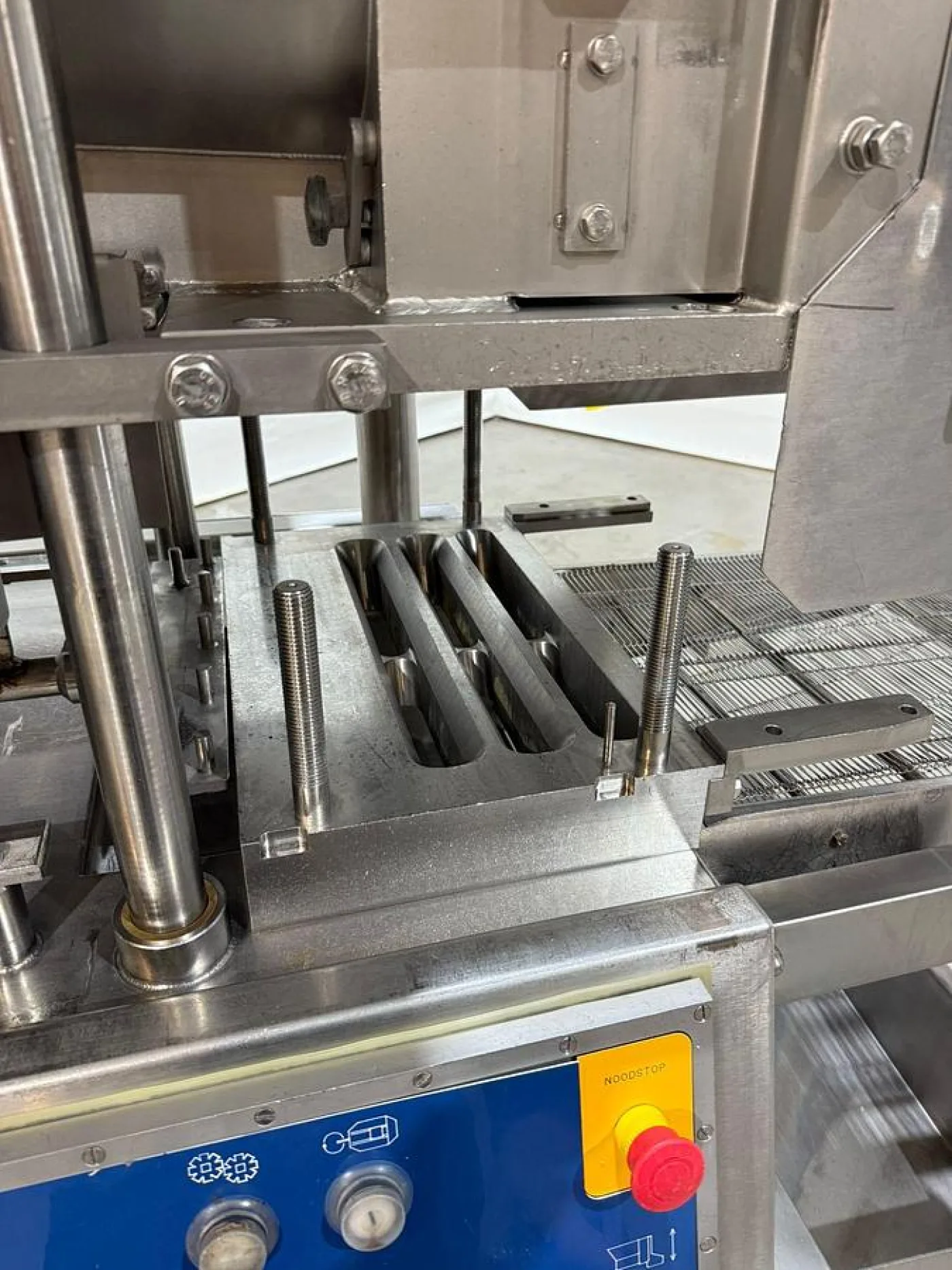 2002 GEA Multiformer, Type MLF400 - 7