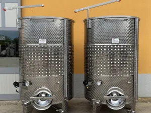 STAILESS STEEL TANKS CAPACITY LITERS 3000 (30 HL) PNEUMATIC FLOATING LID MODEL, CONICAL BOTTOM WITH BAND, NEW EQUIPMENT