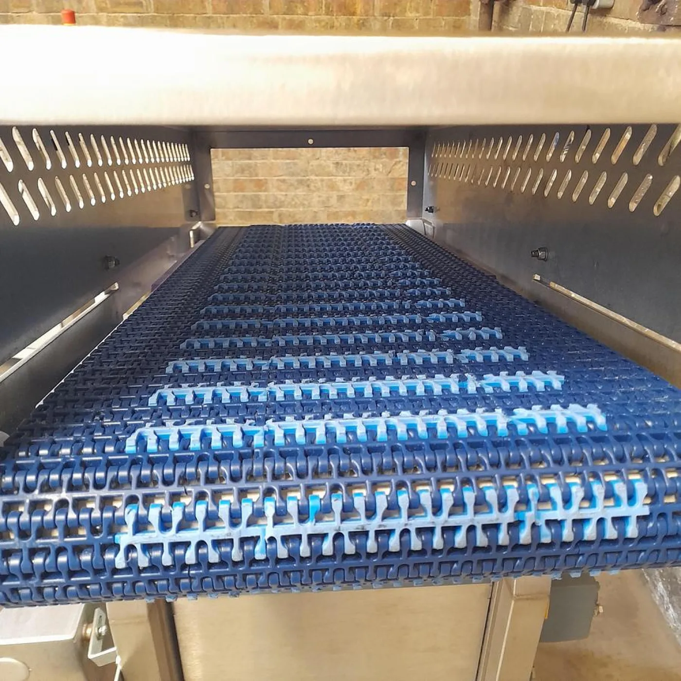 Used 2022 LOMA (IQ3) Systems Incline Conveyor - 6
