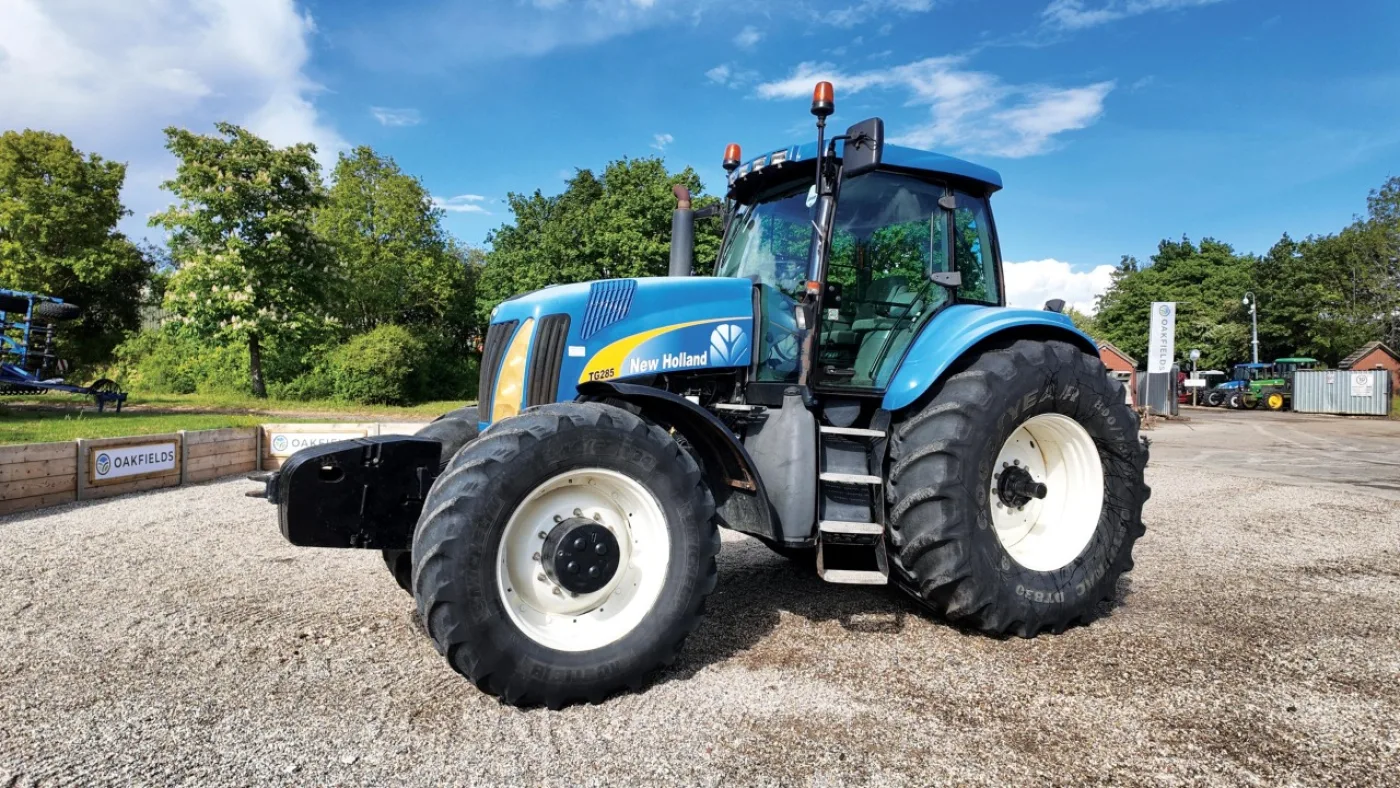 2005 New Holland TG285 Tractor - 1