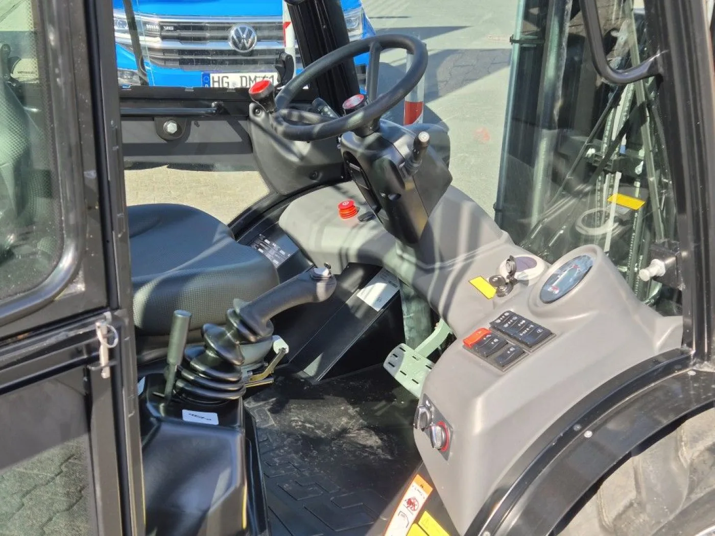 Manitou MC 30-4 ST5 - 8