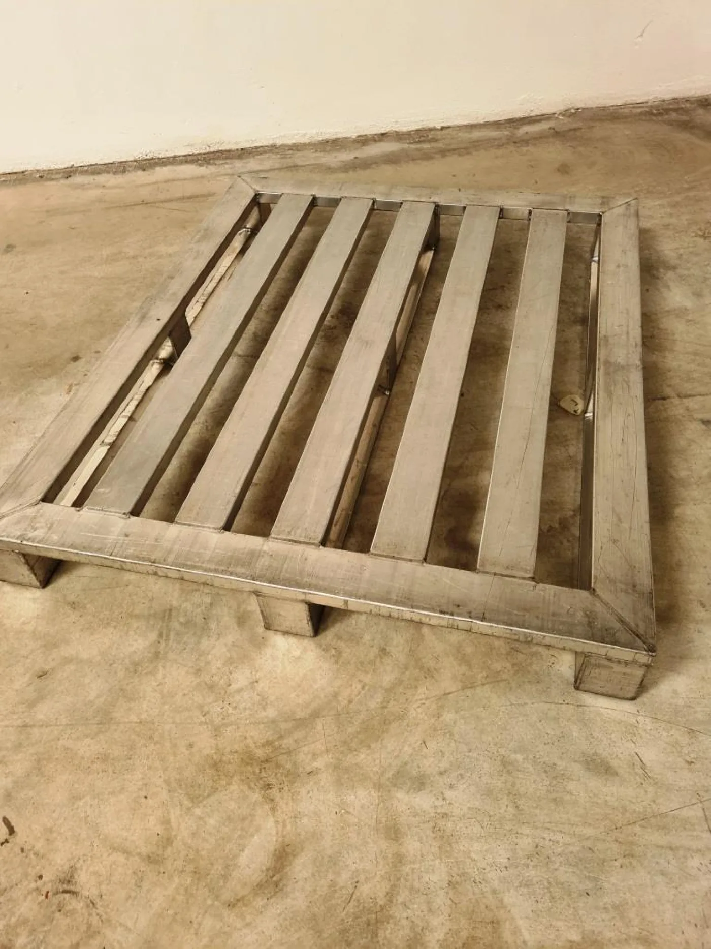 PALLET IN ALLUMINIO – SCHNEIDER – LKE - 3