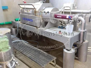 Decanter centrifuge