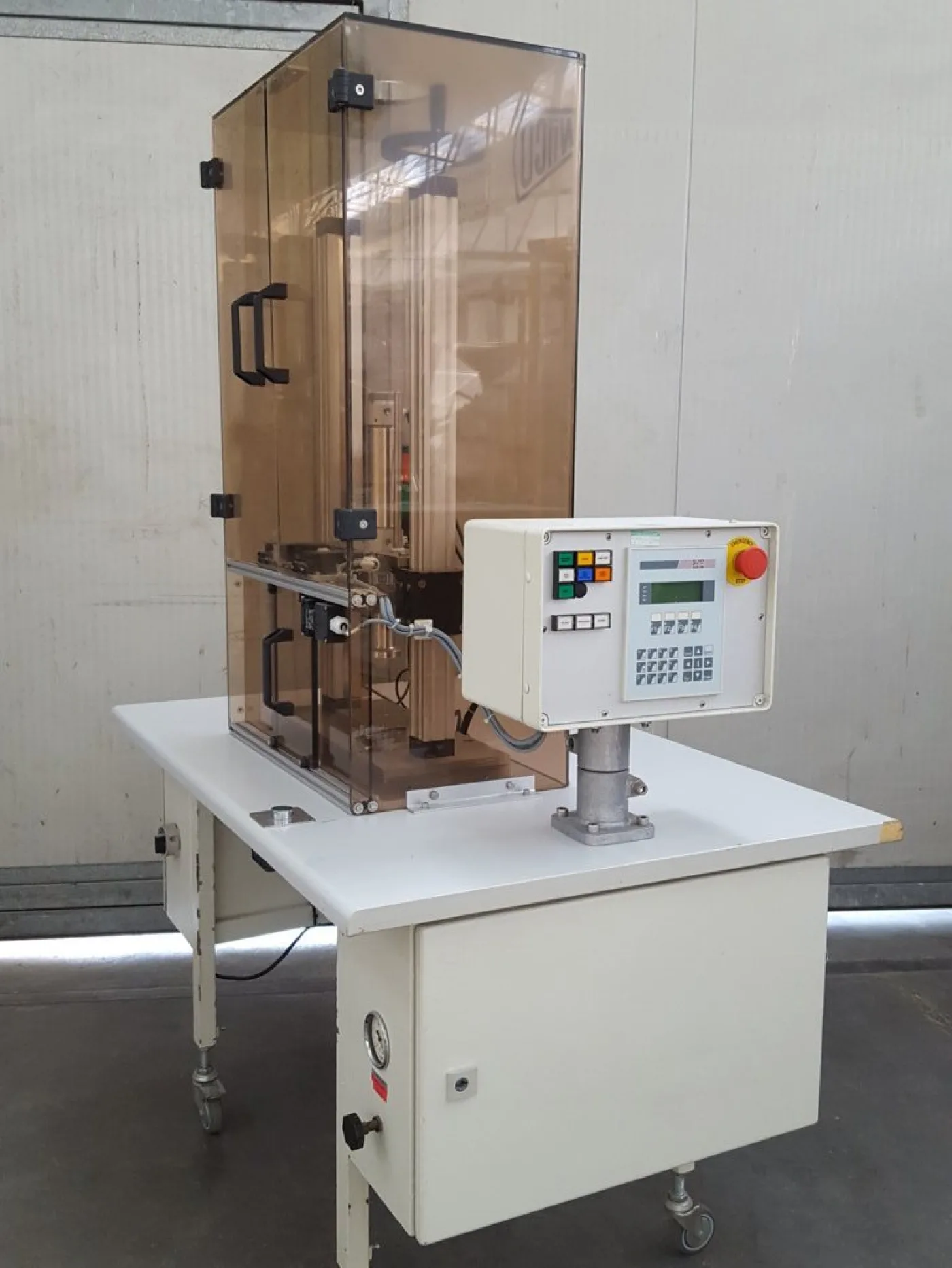 MACCHINA PER CONTROLLO ROTTURA FLACONI – WILCO W6F/T - 8