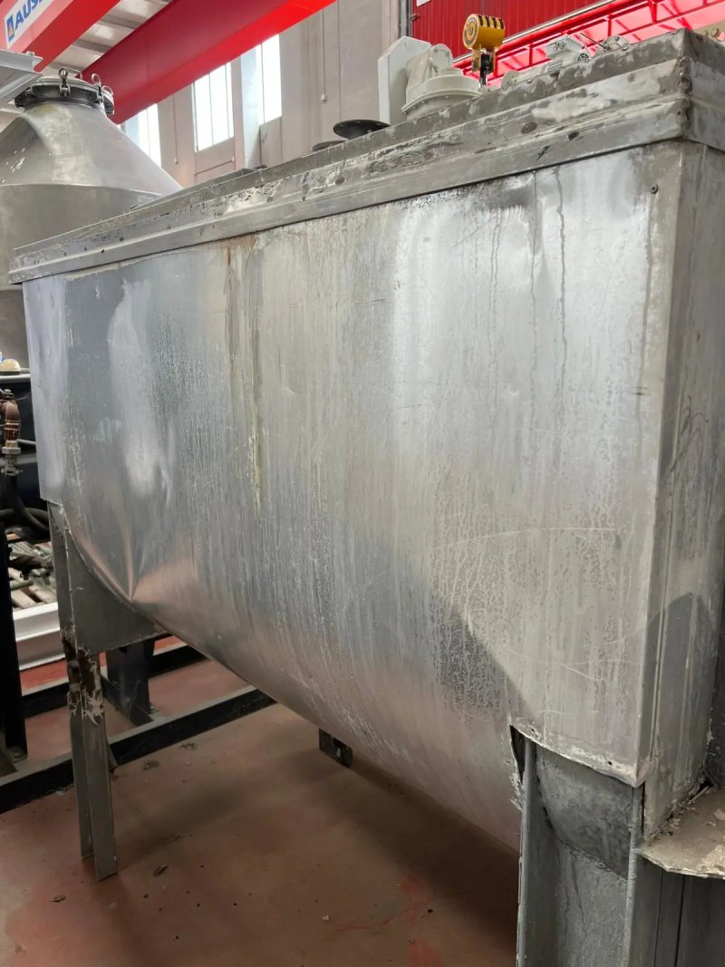 BELT MIXER 1300 LITERS WITH USED BAG FEEDING SYSTEM
