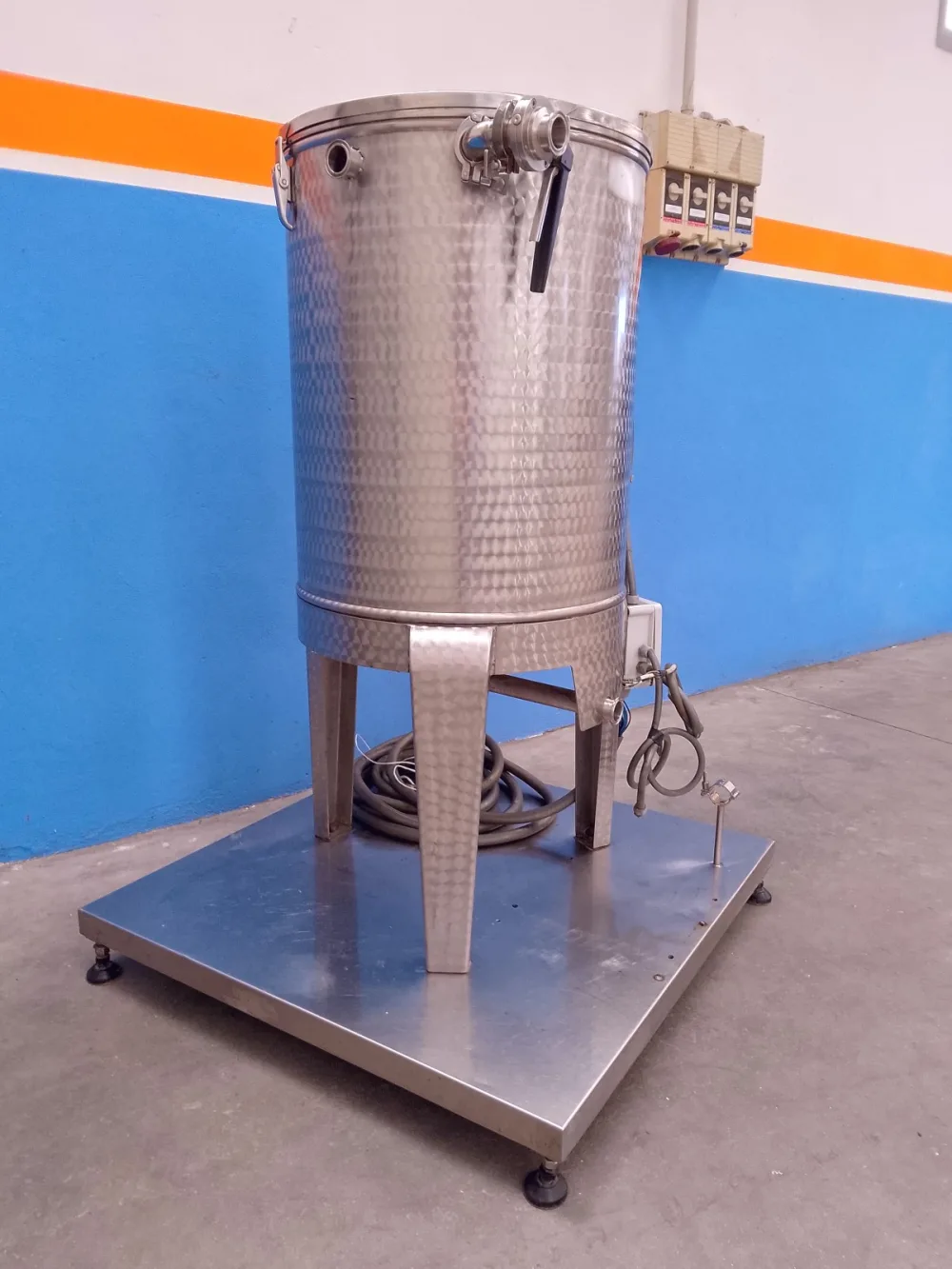 SERBATOIO ACCIAIO INOX 200 L
