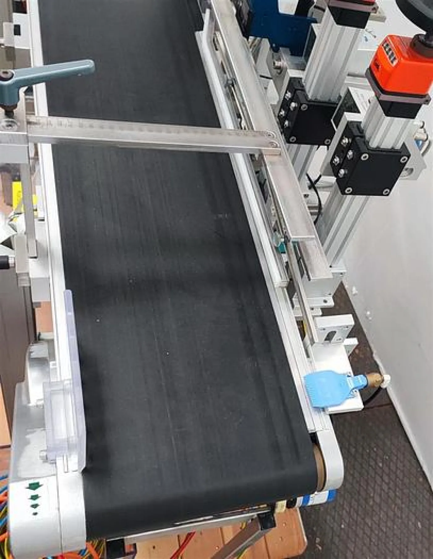 Montech Förderband mit Wolke M600 Drucker und Pharmacontrol Electronig Einheit - 5