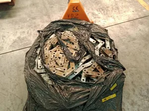 Chain for conveyor