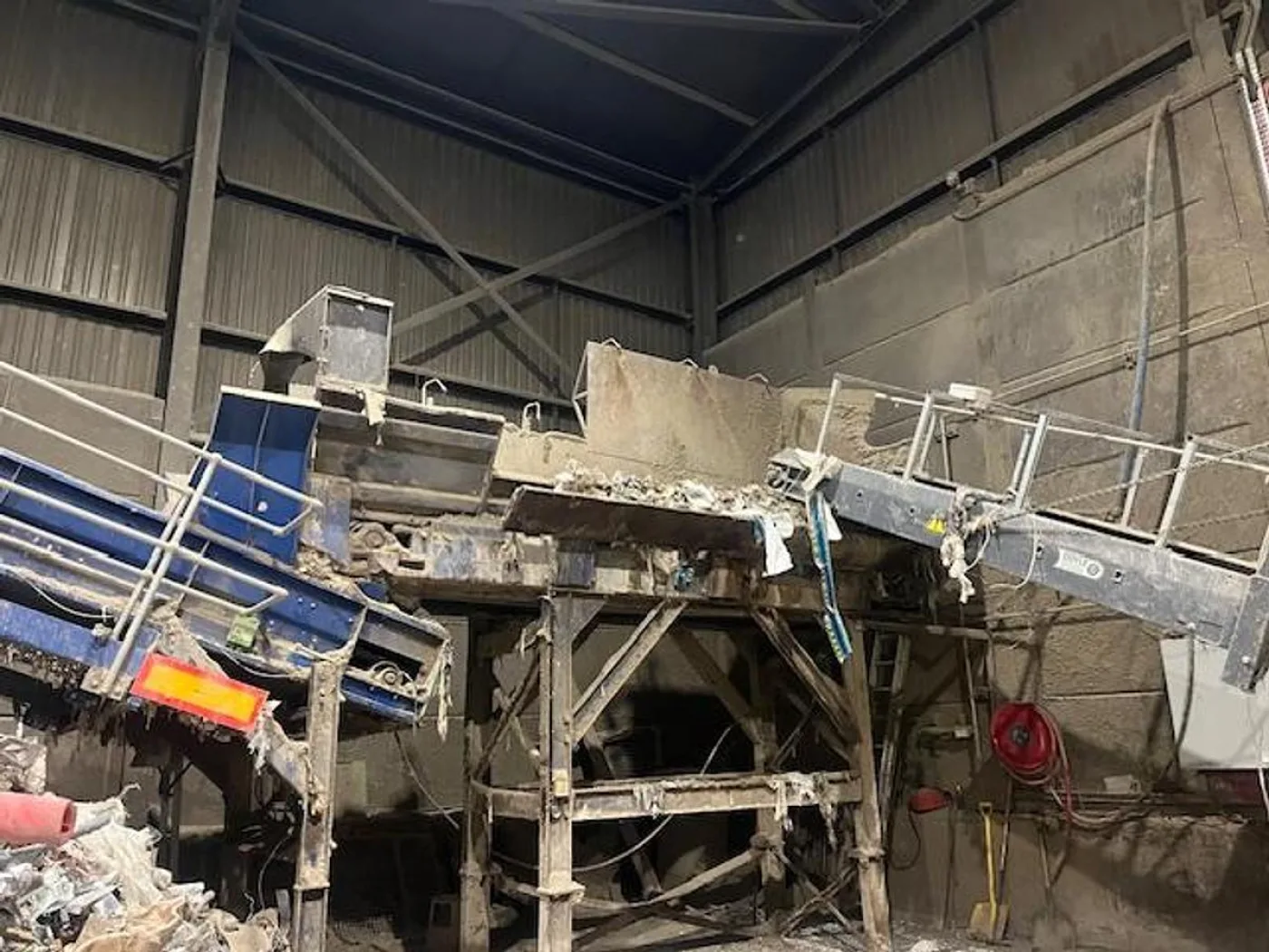 CRS NI 820 Trommel Lights Recycling Line Picking Station - 2