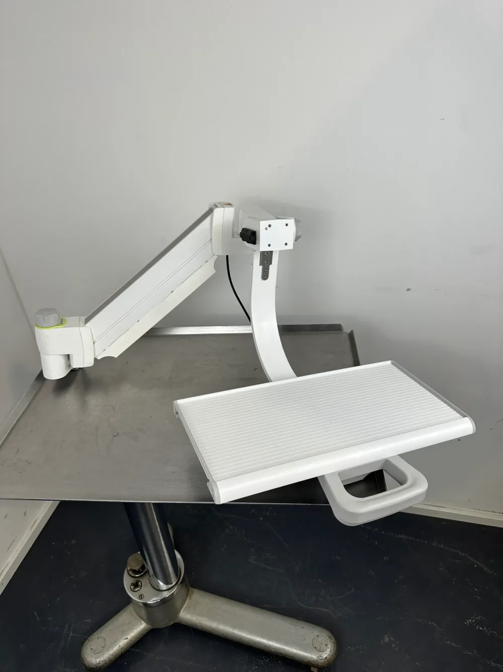 Dräger GCX G25784-01 Tastaturablage mit Auszug und Monitorhalter 35cm Ausleger