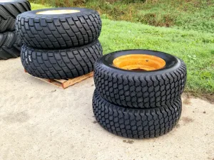 40 x 14.00 - 20 & 18.4 - 26 grassland wheel set to suit New Holland T4