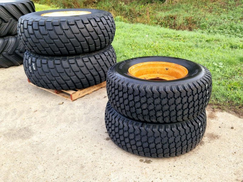 40 x 14.00 - 20 &amp; 18.4 - 26 grassland wheel set to suit New Holland T4