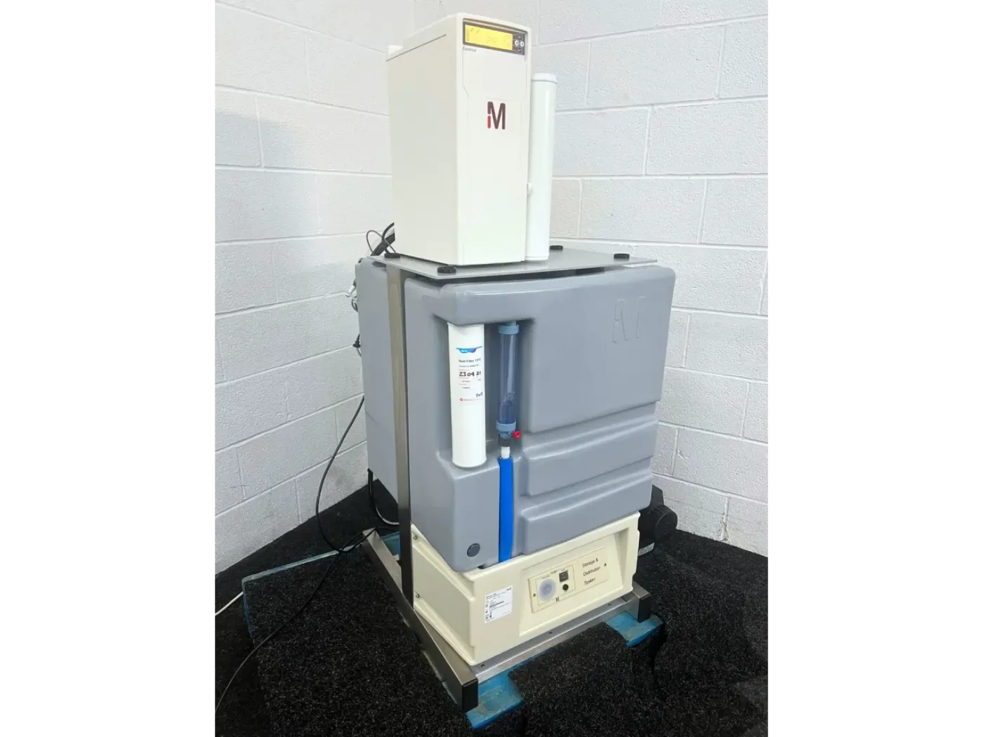 Millipore Elix Essential 10 UV Water Purification System - 2