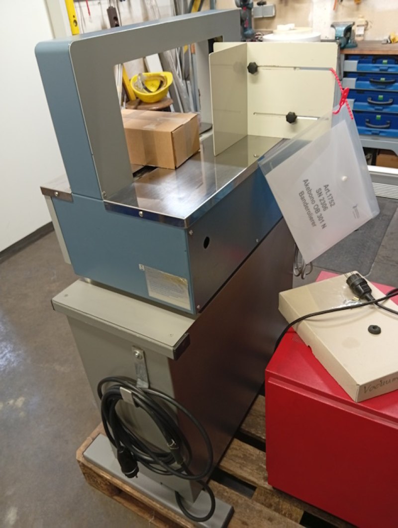 Banderolierer Akebono OB 301 N mit Großrollenmagazin