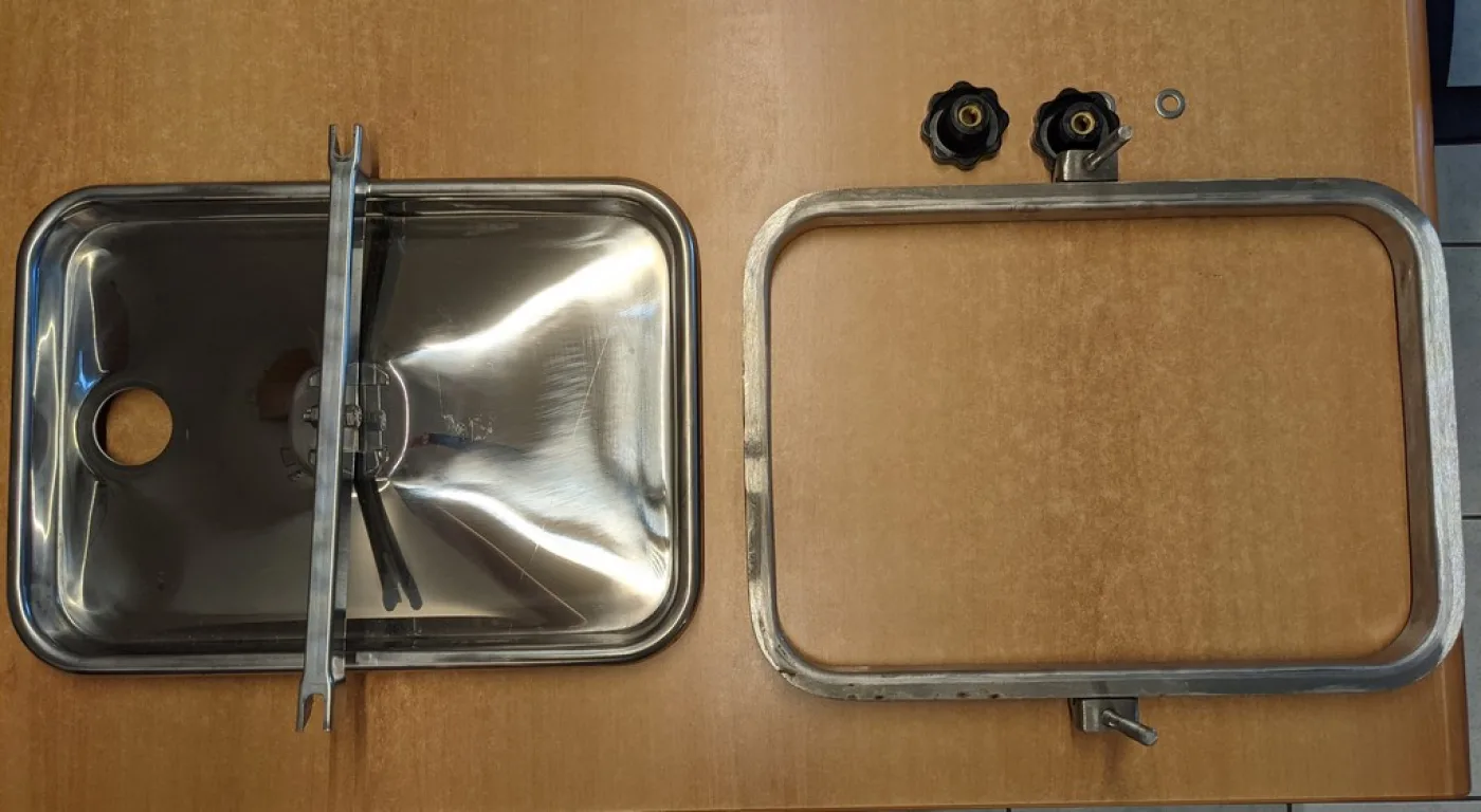 SERIES OF UPPER MANHOLES IN STAINLESS STEEL FOR CONCRETE, NEW EQUIPMENT - 3