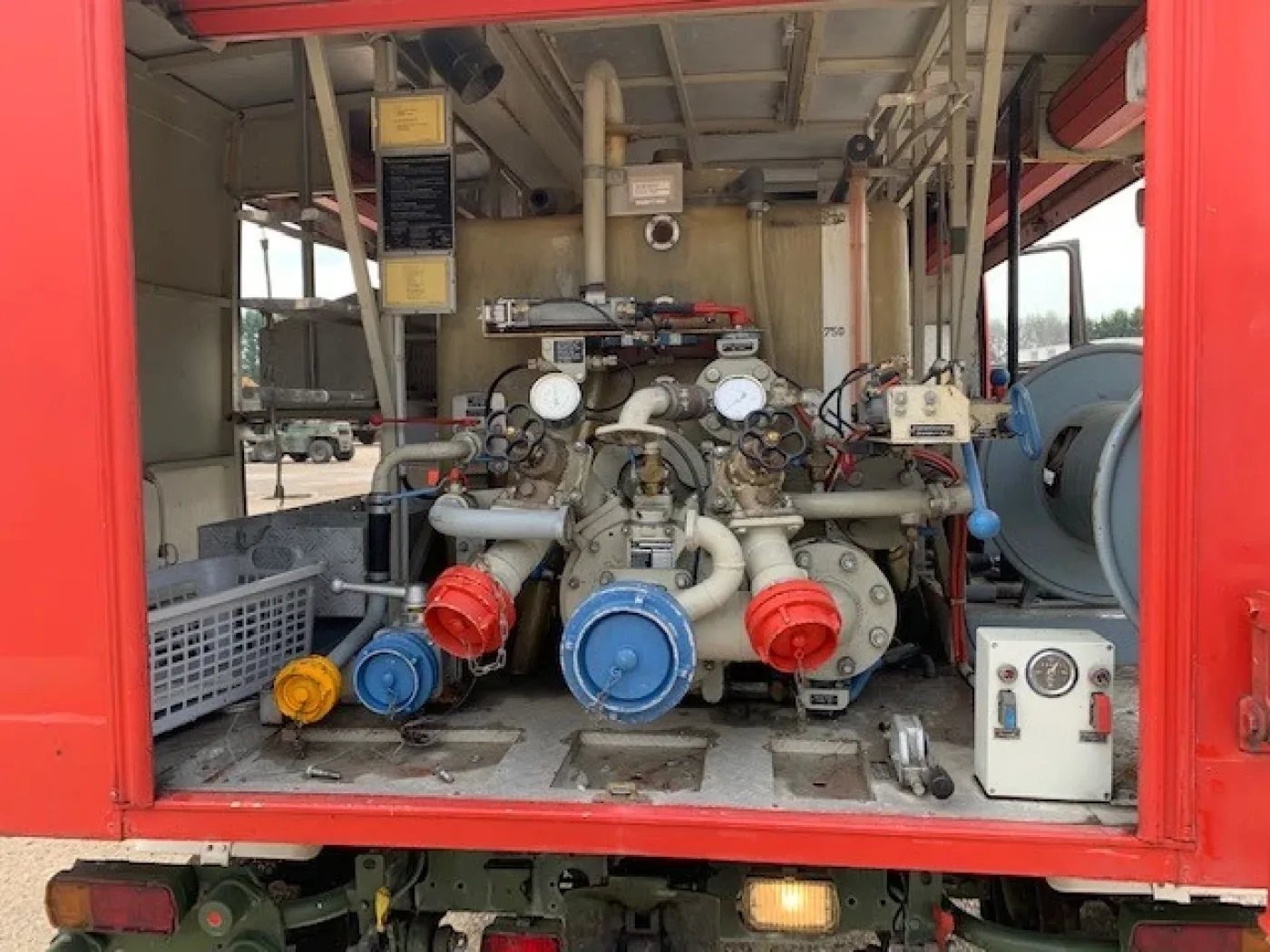 Mercedes-Benz Unimog U 1300 L - 2
