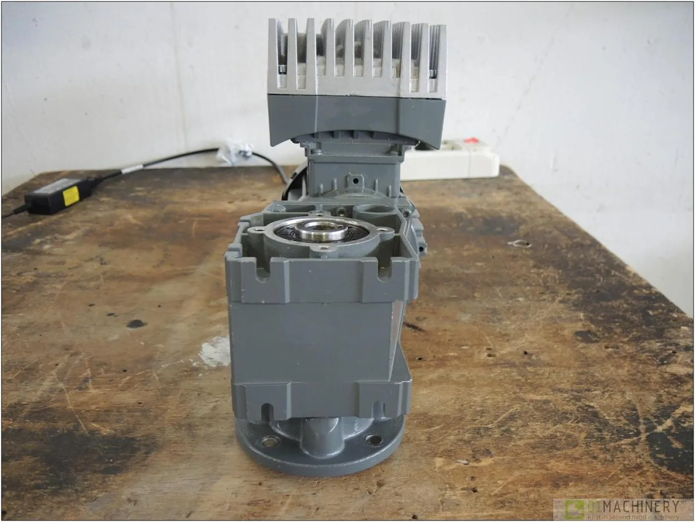 2009 LENZE GKR03-2E HAK 063C12 AI2454 - 2