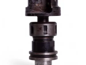 DP Fräser 25 x 38 Z 3 auf auf HSK 63 F Spannzangenfutter AKE