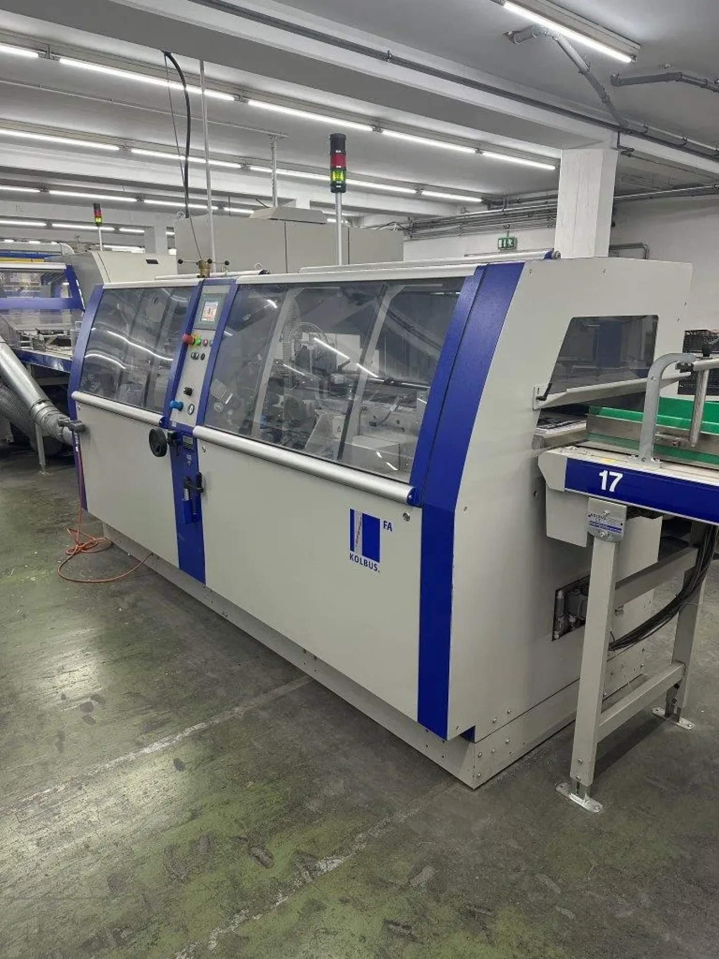 Kolbus KM 600 perfect binding line with inline front cutter - 7